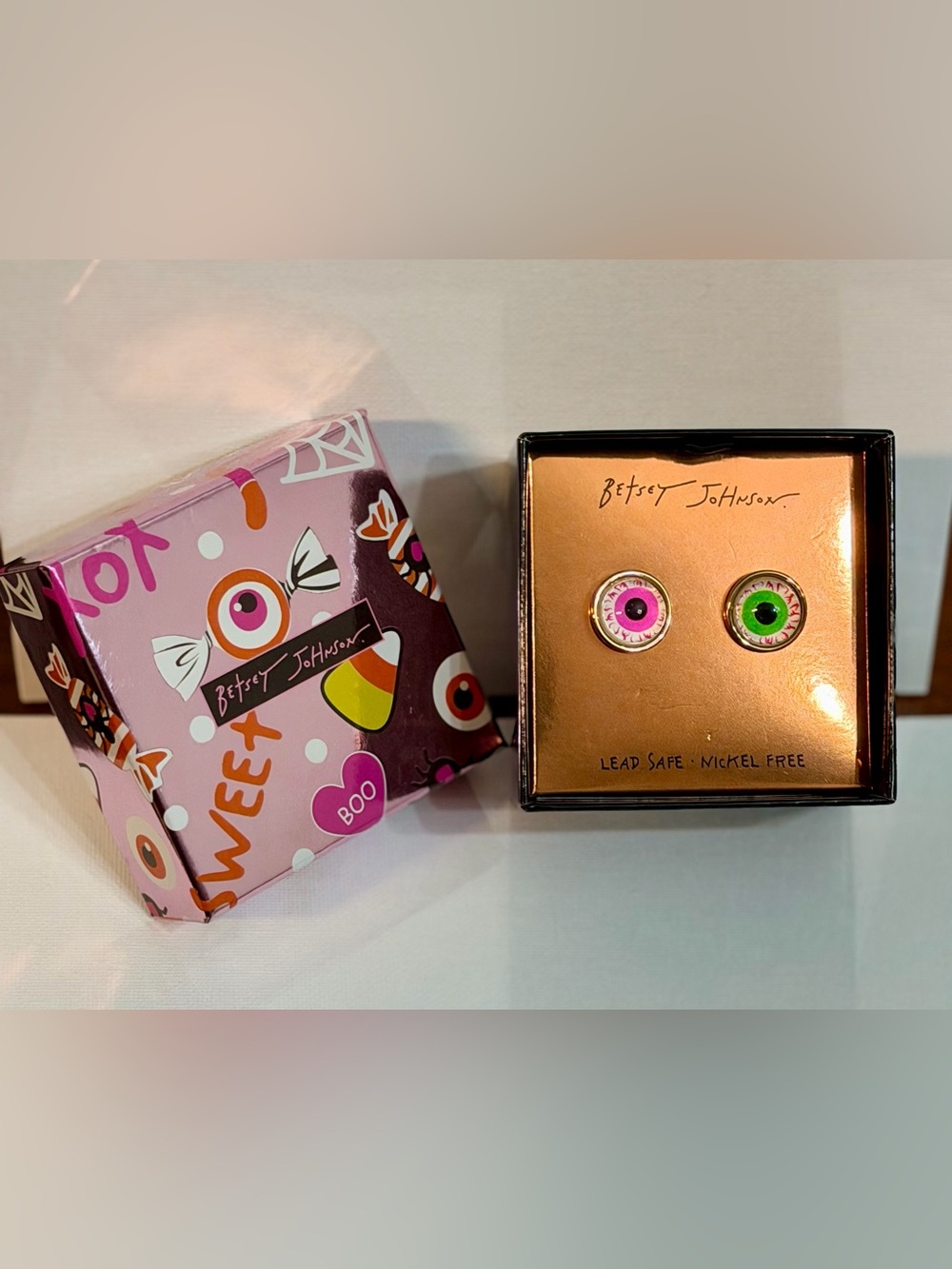 Betsey Johnson NWT Halloween Eyeball Stud Earrings - Pink & Green